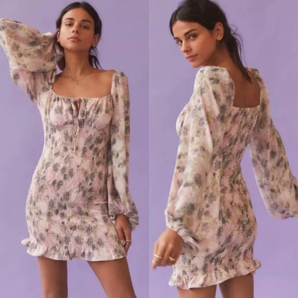 NEW urban outfitters kiss the sky floral smocked balloon sleeve dress women’s M